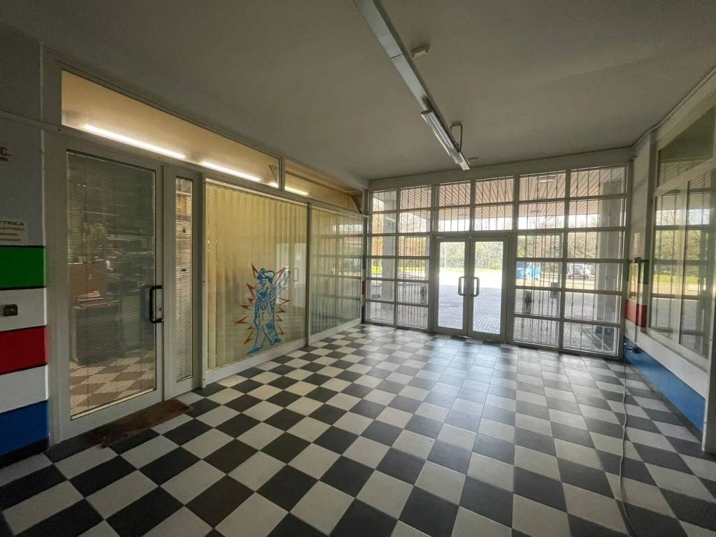 negozio in vendita a Zola Predosa