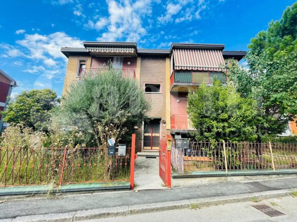 appartamento in vendita a Zola Predosa in zona Riale