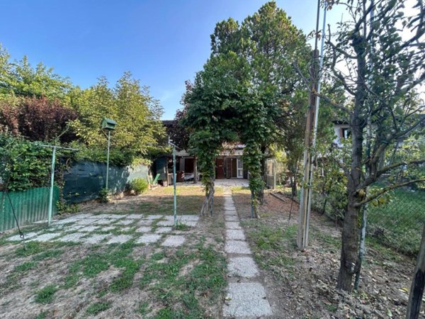 casa indipendente in vendita a Zola Predosa in zona Lavino