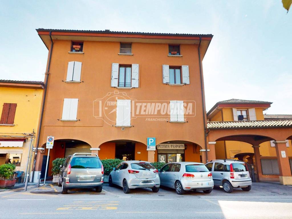 negozio in vendita a Zola Predosa in zona Ponte Ronca