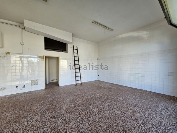 locale commerciale in vendita a Zola Predosa in zona Ponte Ronca