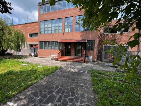 locale commerciale in vendita a Zola Predosa