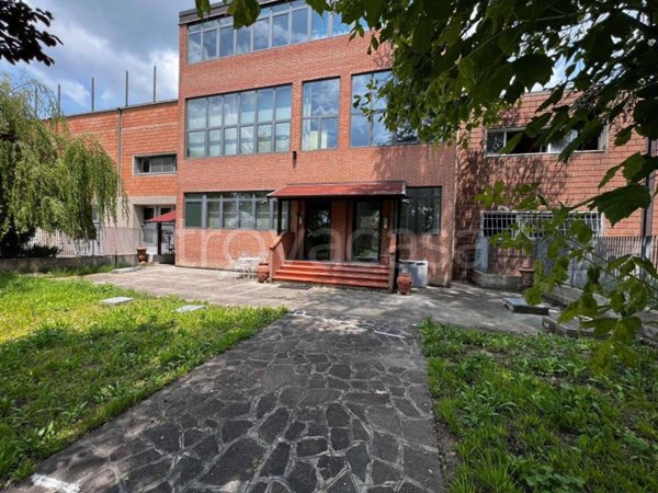 locale commerciale in vendita a Zola Predosa in zona Madonna Prati