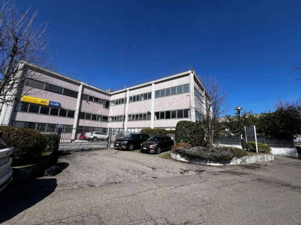 locale commerciale in vendita a Zola Predosa