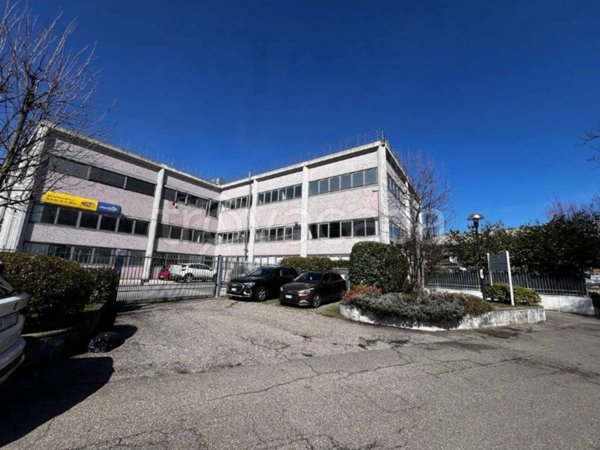 locale commerciale in vendita a Zola Predosa