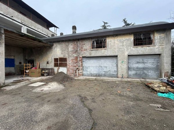 locale commerciale in vendita a Zola Predosa in zona Riale