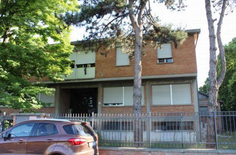 capannone in vendita a Zola Predosa in zona Riale