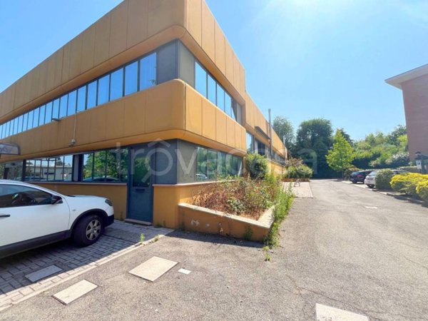 capannone in vendita a Zola Predosa