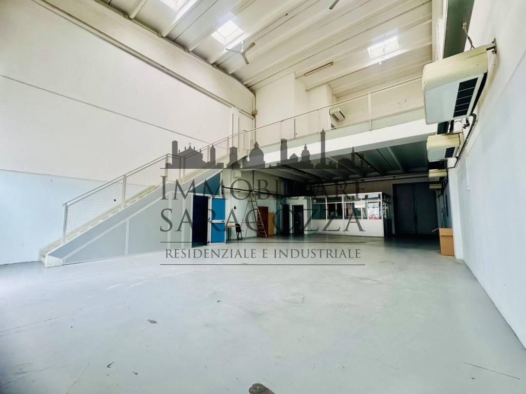 locale commerciale in vendita a Zola Predosa