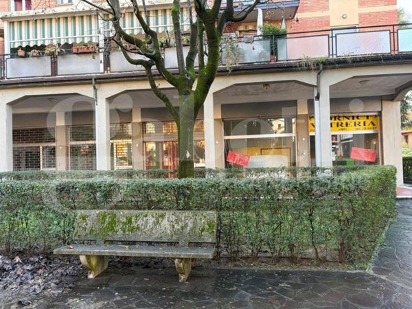 negozio in vendita a Zola Predosa