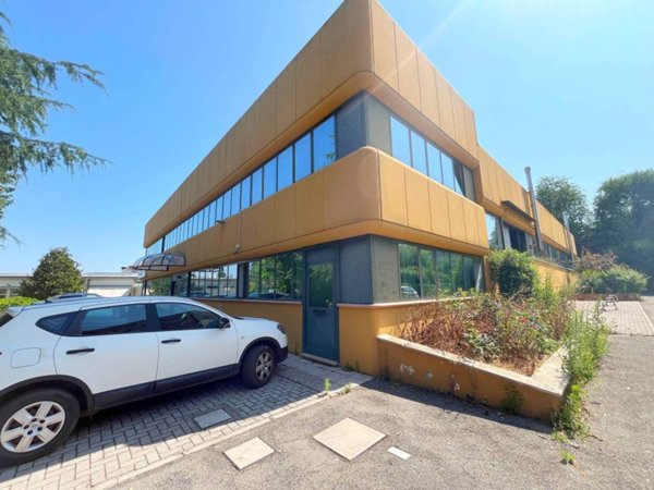 negozio in vendita a Zola Predosa