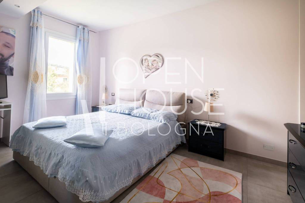 appartamento in vendita a Zola Predosa in zona Rivabella