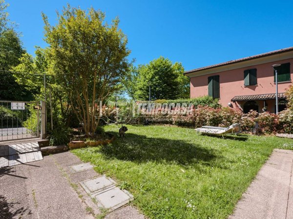 appartamento in vendita a Zola Predosa in zona Lavino