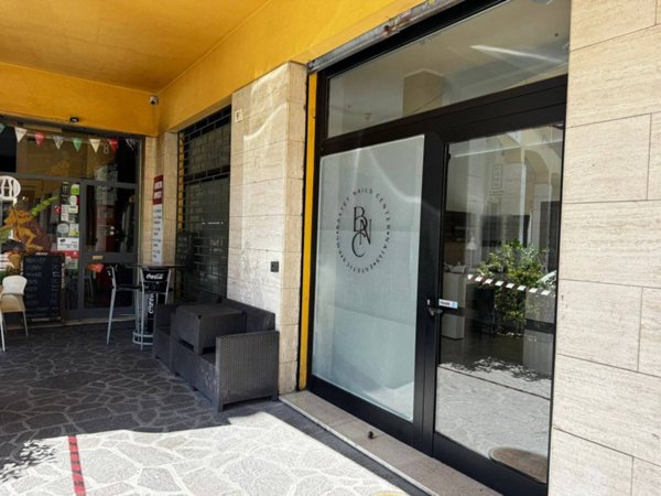 negozio in vendita a Zola Predosa