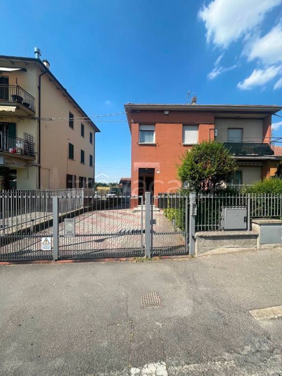 appartamento in vendita a Zola Predosa in zona Riale