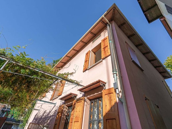 casa indipendente in vendita a Zola Predosa in zona Riale