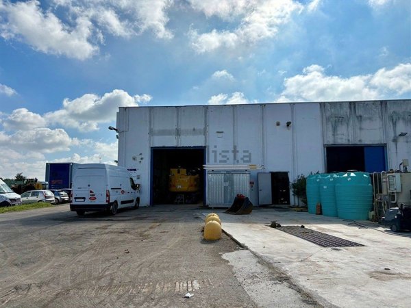 locale di sgombero in vendita a Zola Predosa in zona Madonna Prati