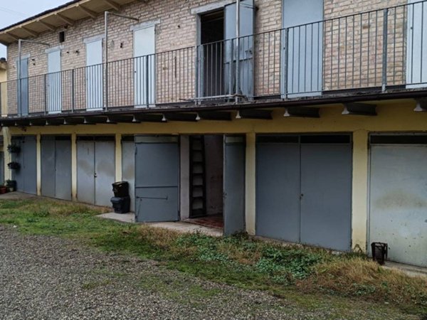 box auto in vendita a Zola Predosa in zona Rivabella