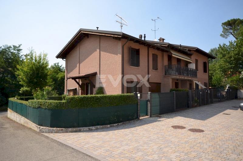 villa in vendita a Valsamoggia in zona Fagnano
