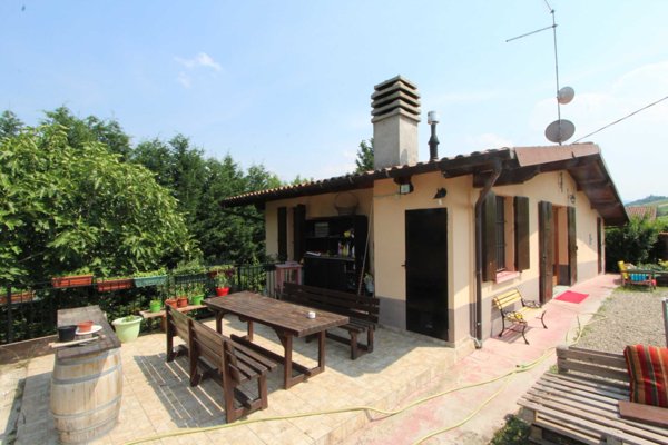 casa indipendente in vendita a Valsamoggia in zona Monteveglio