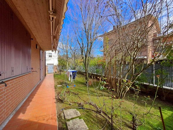 casa indipendente in vendita a Valsamoggia in zona Monteveglio