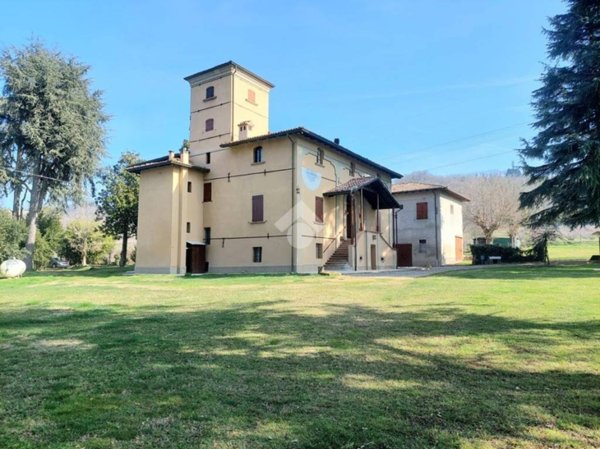 villa in vendita a Valsamoggia in zona Monteveglio