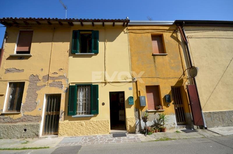 casa indipendente in vendita a Valsamoggia in zona Crespellano