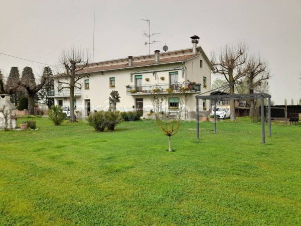 casa indipendente in vendita a Valsamoggia in zona Crespellano