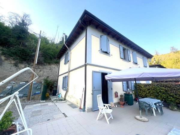 casa indipendente in vendita a Valsamoggia in zona Bazzano