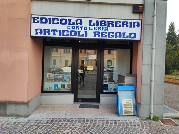 negozio in vendita a Valsamoggia in zona Crespellano