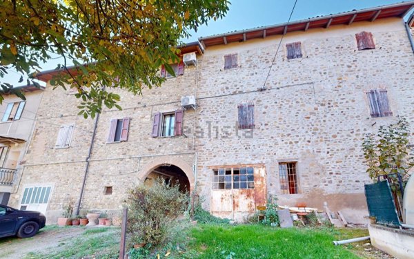 esavano in vendita a Valsamoggia in zona Castelletto