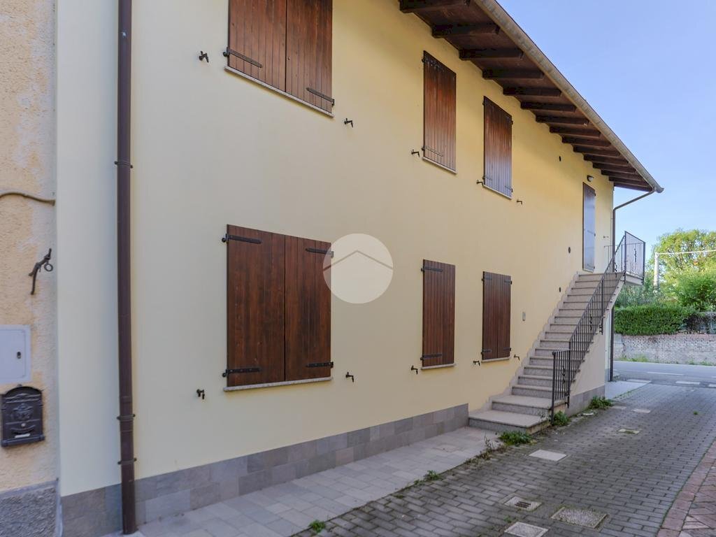 appartamento in vendita a Valsamoggia in zona Bazzano