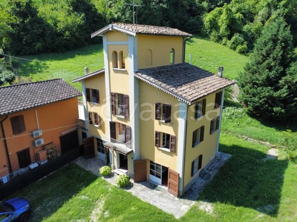 casa indipendente in vendita a Valsamoggia in zona Monteveglio