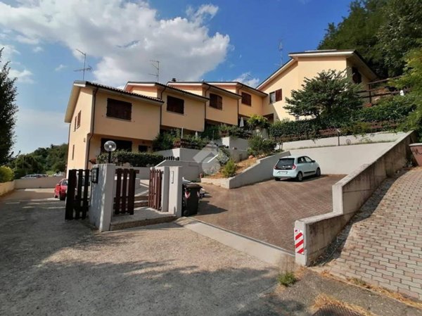 casa indipendente in vendita a Valsamoggia in zona Stiore