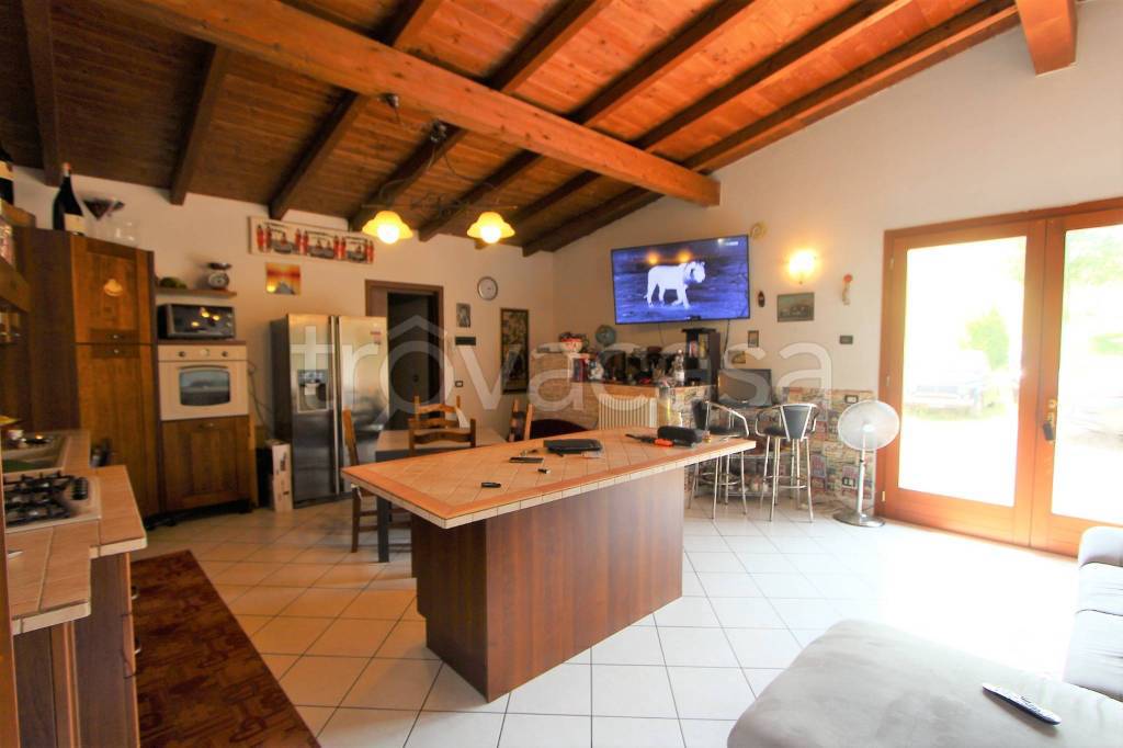 casa indipendente in vendita a Valsamoggia in zona Bazzano