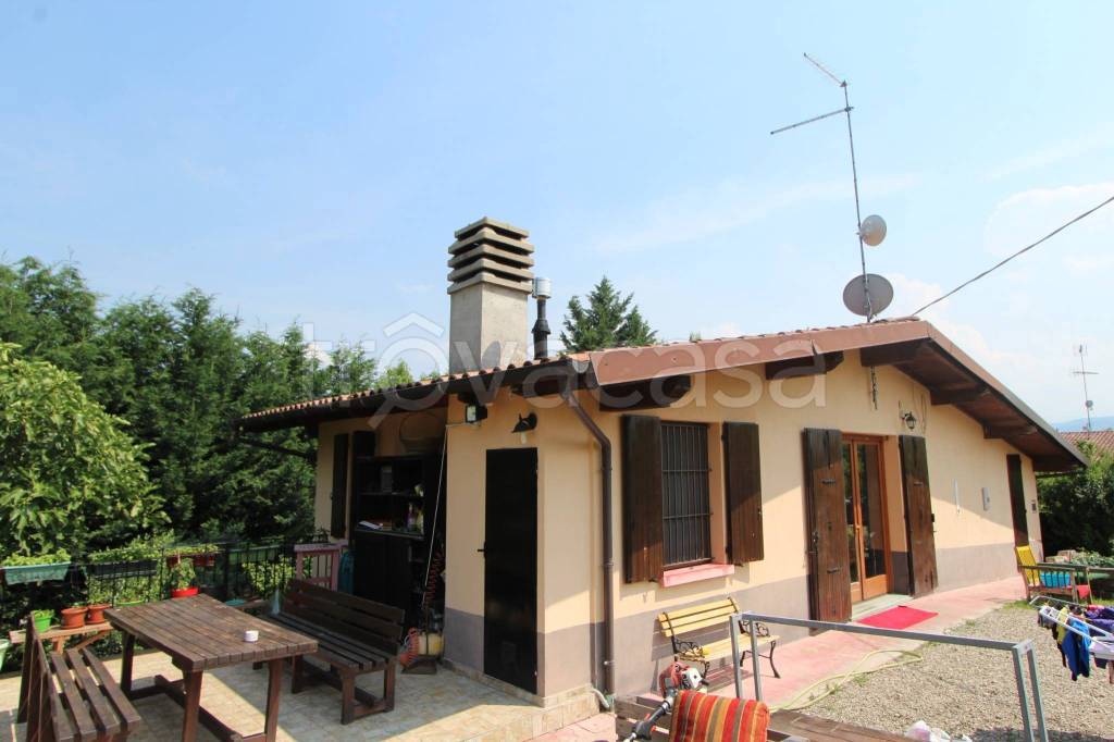 casa indipendente in vendita a Valsamoggia in zona Stiore