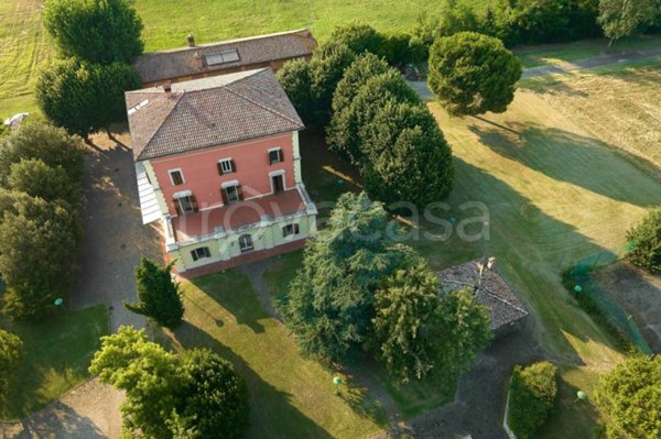 villa in vendita a Valsamoggia in zona Bazzano