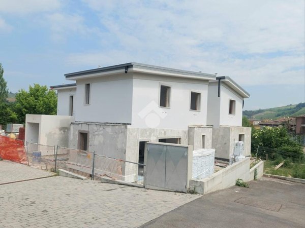 casa indipendente in vendita a Valsamoggia in zona Bersagliera
