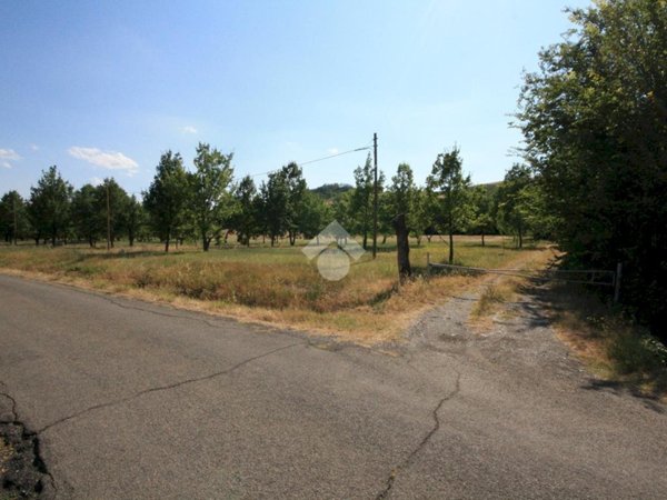 locale di sgombero in vendita a Valsamoggia in zona Monteveglio