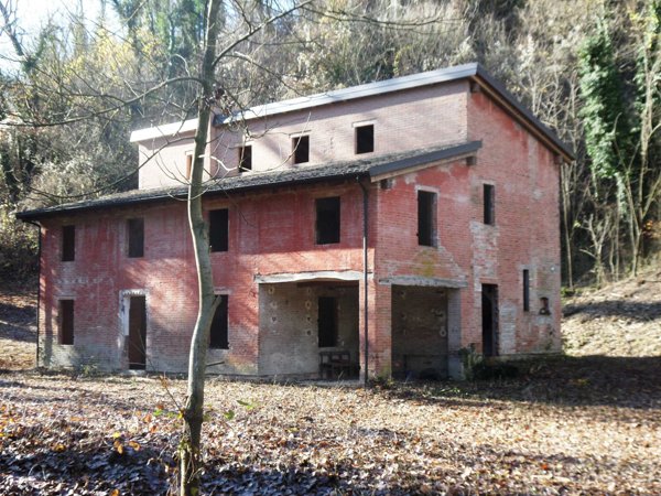 casa indipendente in vendita a Valsamoggia in zona Bazzano