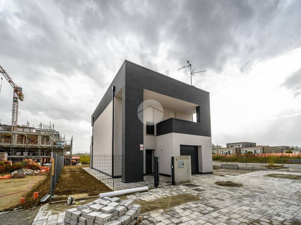 casa indipendente in vendita a Valsamoggia