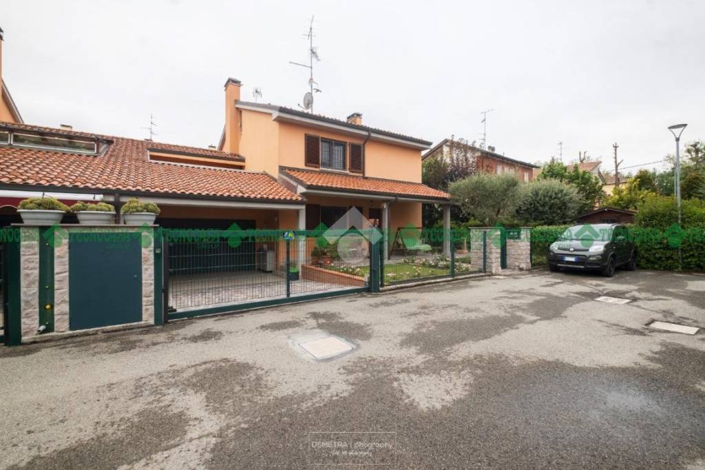 casa indipendente in vendita a Valsamoggia in zona Ponte Samoggia