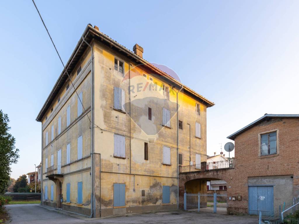 casa indipendente in vendita a Valsamoggia in zona Bazzano