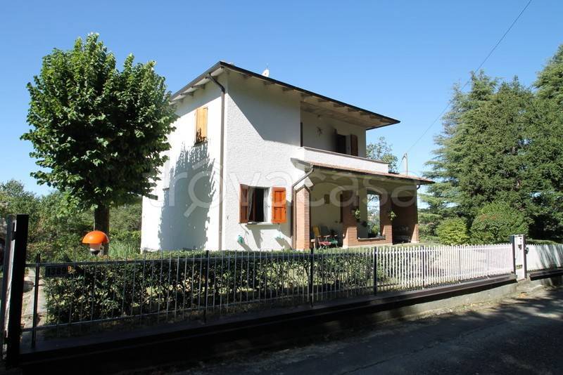 casa indipendente in vendita a Valsamoggia in zona Monteveglio