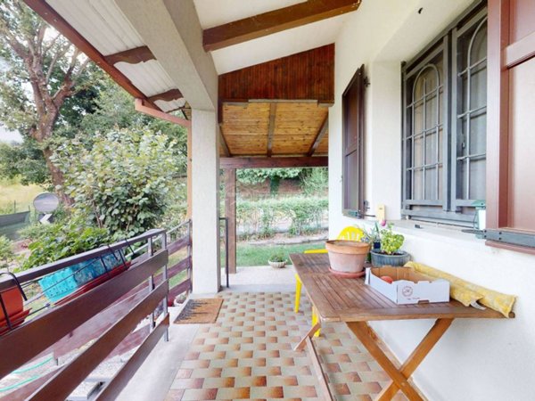 casa indipendente in vendita a Valsamoggia in zona Savigno
