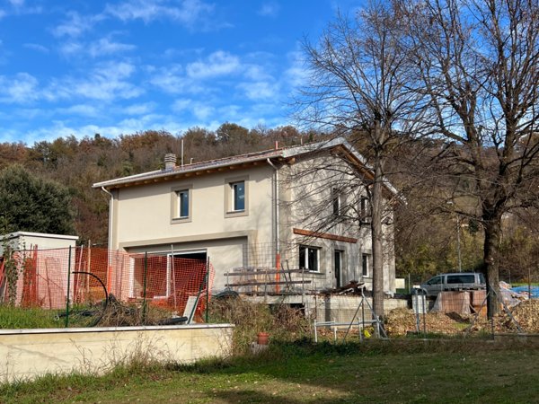casa indipendente in vendita a Valsamoggia in zona Stiore