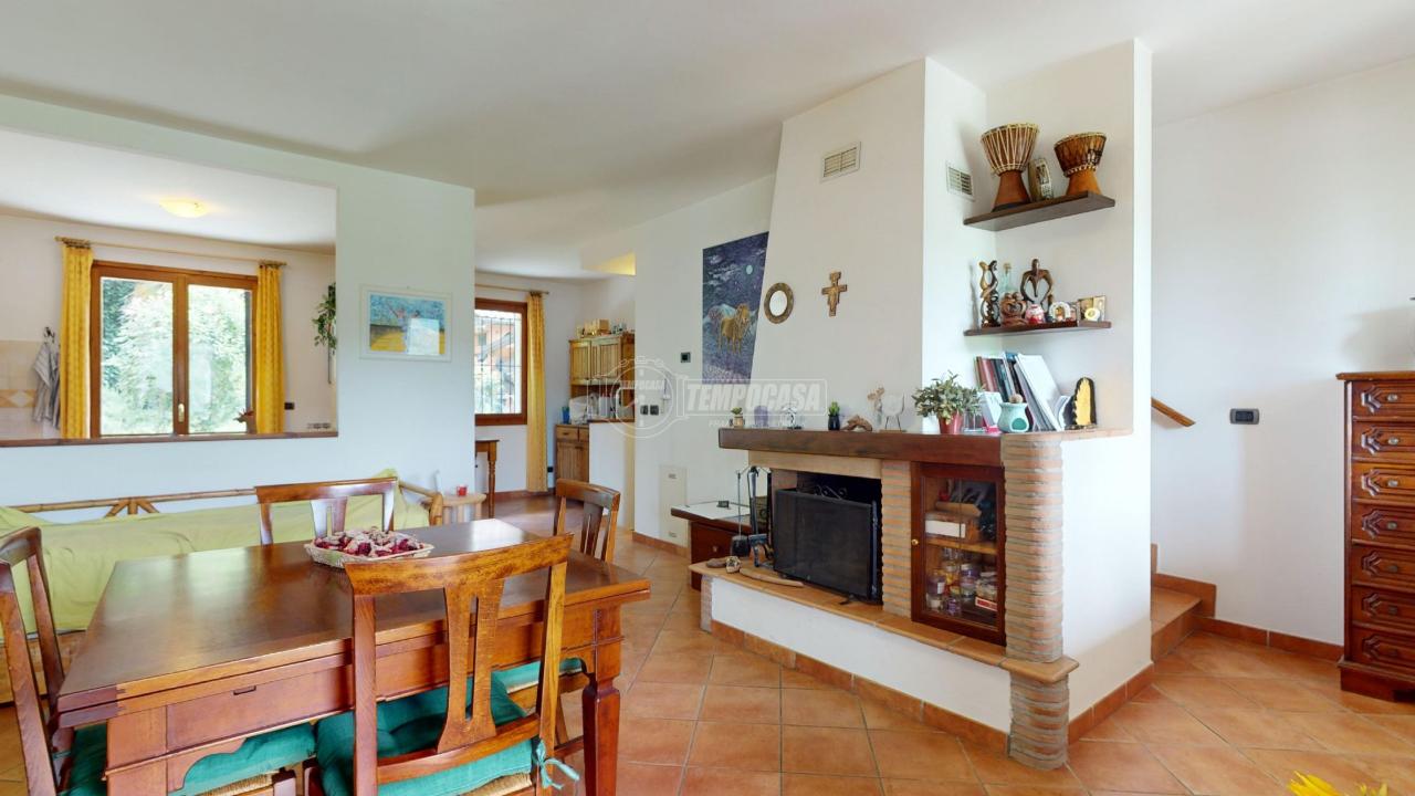 casa indipendente in vendita a Valsamoggia in zona Savigno