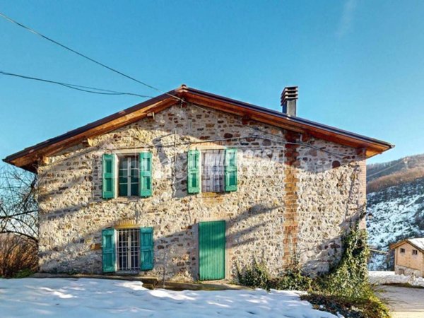 casa indipendente in vendita a Valsamoggia in zona Savigno