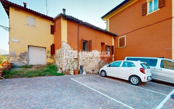 casa indipendente in vendita a Valsamoggia in zona Bazzano