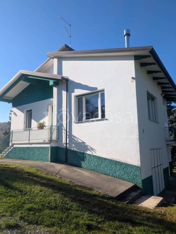 casa indipendente in vendita a Valsamoggia in zona Savigno